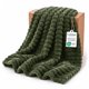 thumbnail image 1 of Manta HIMEET Twin 152 cm Verde Oliva 300 GSM Polar, 1 of 9