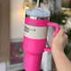 thumbnail image 5 of Vaso térmico Stanley de acero inoxidable 887 ml con tapa y pajita, 5 of 7