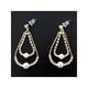 thumbnail image 1 of Aros Colgantes Largos Con Pedreria Perla Color Dorado, 1 of 2