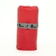 thumbnail image 3 of Toalla de microfibra 100% material reciclado, Tamaño M Rojo, 3 of 5
