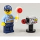 thumbnail image 2 of Figura de Mujer Policía LEGO City con Pistola de Radar, 2 of 4
