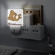 thumbnail image 5 of La Aventura en el Parque Temático de Rilakkuma Luz nocturna LED con sensor de anochecer a amanecer para dormitorio, baño, pasillo, escaleras - Lámpara LED nocturna de enchufe, 0.5W - 1 pieza, 5 of 6