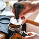 thumbnail image 4 of Juego de prensador de café (51 mm), sello para espresso con base de acero plana, prensador manual para espresso con tapete para prensar café, 4 of 7