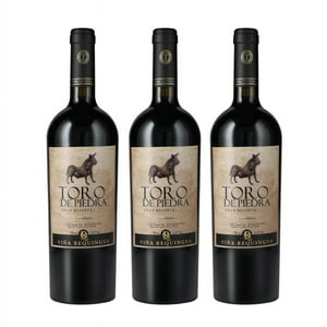 Toro De Piedra - 3 Vinos Carmenere, 750 Ml, 14.5%