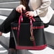 thumbnail image 3 of Bolso McKlein SERAFINA de piel de vacuno de primera calidad, color negro, 3 of 9