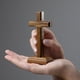 thumbnail image 5 of Cruz de Madera de Intercesión de 13 cm – Arte de Pared de Pie, 5 of 6
