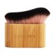 thumbnail image 1 of Brocha para mezclar Lucy Bee, grande, para autobronceado y maquillaje, 1 of 4