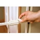 thumbnail image 3 of Puerta expandible Carlson Lil Tuffy de metal blanco, 38 cm x 2,54 cm, 3 of 5