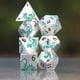 thumbnail image 5 of Set de Dados DNDWoW Dragón Esmeralda en Vuelo de 7 Piezas en Metal, 5 of 7