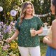 thumbnail image 3 of GRACIA Y GRANDEZA Blusas de Mujer Tallas Grandes Estampado Floral Cuello Redondo Volantes de Doble Capa Manga Corta Blusas de Verano 2X Verde Oscuro, 3 of 7