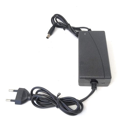 Genérico - Set 2 Adaptadores Plug 5A Corriente Universal 12V Lau