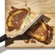 thumbnail image 4 of Espátula para alimentos OXO Good Grips volteadora profesional negra, 4 of 6