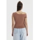 thumbnail image 3 of Polera Mujer Cuello Asimétrico Café, 3 of 4