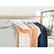 thumbnail image 5 of Perchas de madera Amber Home blancas con gancho dorado, paquete de 24, 5 of 7