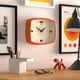 thumbnail image 5 of Reloj de pared JONES CLOCKS® Movie Retro 25,5 x 19,5 cm, color naranja, 5 of 7