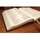 thumbnail image 4 of Biblia HarperCollins NRSVue Cuero Suave Burdeos, 4 of 4