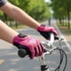 thumbnail image 3 of Guante Bicicleta niñas talla 8 Pink, 3 of 5
