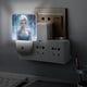 thumbnail image 5 of Elsa, la Princesa de Frozen Luz nocturna LED con sensor de anochecer a amanecer para dormitorio, baño, pasillo, escaleras - Lámpara LED nocturna de enchufe, 0.5W - 1 pieza, 5 of 6