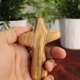 thumbnail image 4 of Set de cruces Holyland Crafted Art de madera de olivo de 10.5 cm, 4 of 8