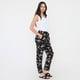 thumbnail image 4 of Pantalón Mujer Lazo Print Hojas Negro Corona, 4 of 5