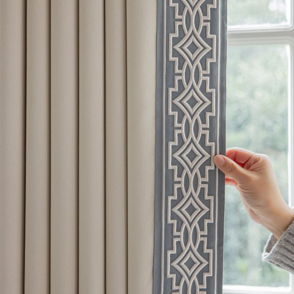 Cortinas VisionaryHomeDesign color marfil, mezcla de algodón, blackout