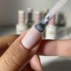 thumbnail image 2 of Set de esmaltes en gel DAISY DND Sheer Collection 860 She's White? ¿Es rosa?, 2 of 9