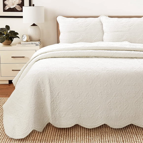 Juego de colcha Cozy Line Home Fashions, 100% algodón, medallón blanco roto con estampado de matelasse, colcha ligera y reversible, colcha para todas las estaciones (marfil, tamaño king, 3 piezas)