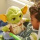 thumbnail image 4 of Peluche Star Wars Master Yoda de 34 cm con bata Jedi para niños mayores de 3 años, 4 of 9