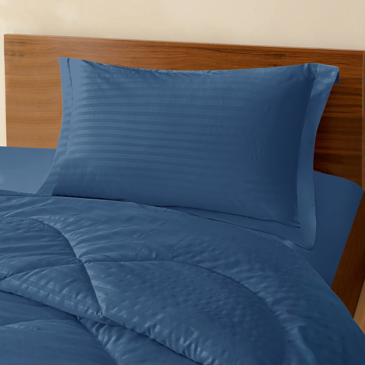 Chantilly - Plumon Hc Embossed King