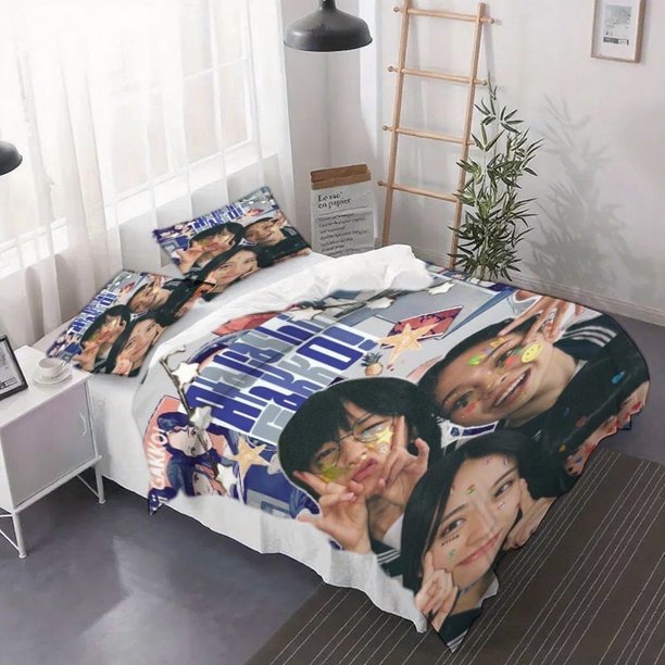 3pcs Atarashi Gakkou Duvet Cover Set - Includes Duvet Cover And Pillowcases (No Pillow Included) Suitable for Bedroom Or Dorm Use