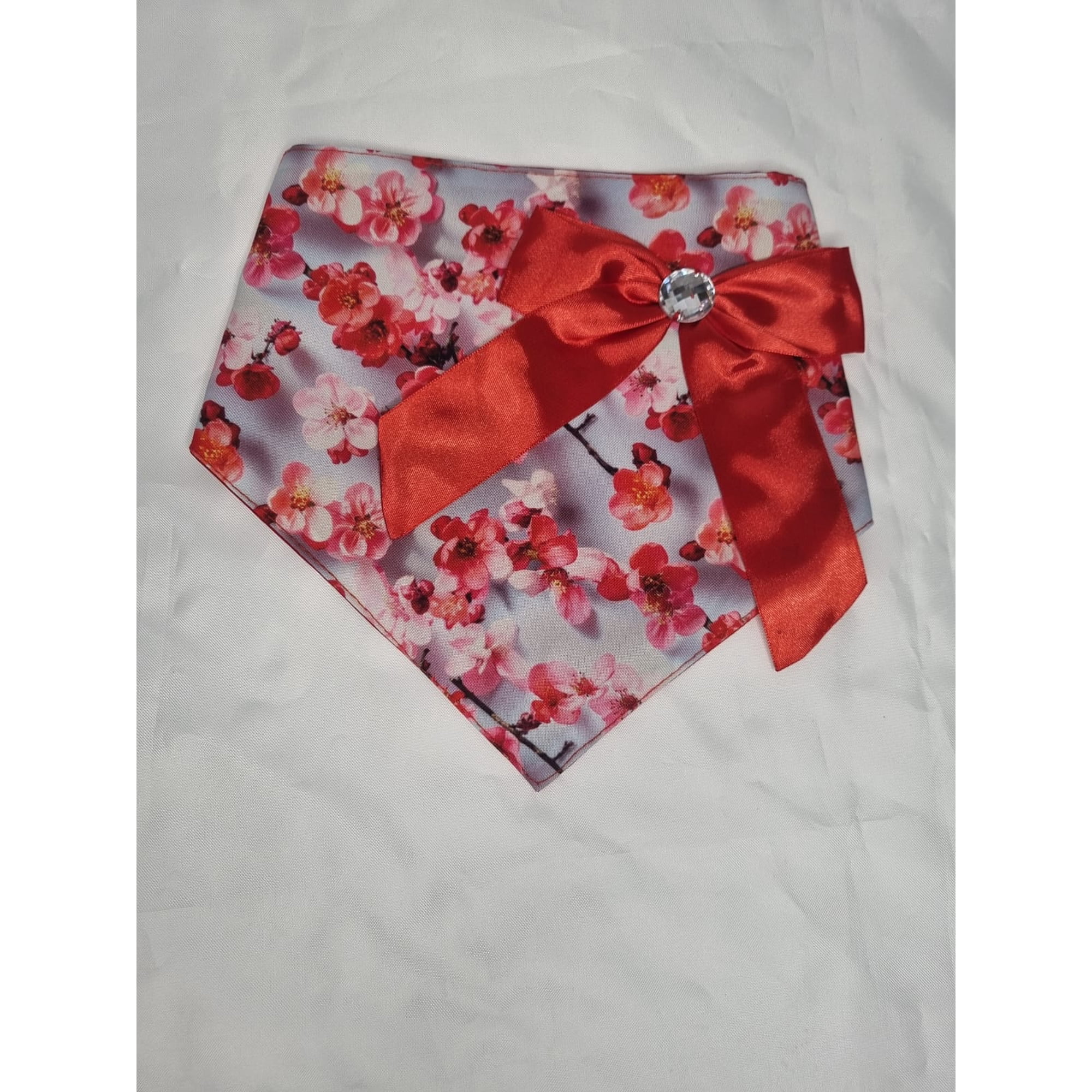 Bandana mascota flores rojas talla M