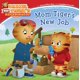 thumbnail image 1 of Libro Simon Spotlight: El nuevo trabajo de Mamá Tigre, Daniel Tiger, 1 of 1