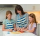 thumbnail image 4 of Cortador de Galletas Handstand Kitchen Bluey - Set de 7 piezas, 4 of 9
