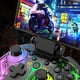 thumbnail image 3 of Controlador de Juego Inalámbrico para Switch/PC/Android/iOS/PS4/PS3 con Luces RGB, Vibración de Doble Motor, Función Turbo, Botones Programables, Triggers Ajustables, con soporte para teléfono, 3 of 7