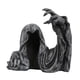 thumbnail image 1 of Estatua de mano horrible, decoración gótica, decoración de Halloween, escultura de resina práctica para la fiesta temática de la ventana de la tienda 19 cm x 10 cm x 17 cm, 1 of 5