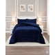 thumbnail image 1 of Cubrecama Premium Plush y Chiporro - Invierno King, 1 of 5