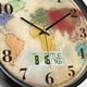 thumbnail image 3 of Reloj de pared SCOAGE moderno retro digital/analógico de 35 cm con fecha, 3 of 9