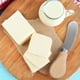 thumbnail image 4 of Juego de 12 cuchillos para untar mantequilla y queso de acero inoxidable con mango de bambú para sándwiches, crema, tartas de queso y condimentos., 4 of 7