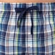 thumbnail image 2 of Pantalones cortos para dormir con estampado IZOD de popelina, corte holgado, para hombre, 2 of 4