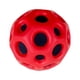 thumbnail image 2 of Pelota hinchable, pelota de agujero, pelota elástica ligera para jugar en el patio trasero al aire libre, pelota que rebota de 7 cm fácil de agarrar, Rojo, 2 of 5