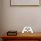 thumbnail image 3 of Escultura BUBUHSHM 12 cm de Manos en Forma de Corazón de Resina Blanca, 3 of 7