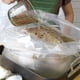 thumbnail image 3 of Bolsa para salmuera de pavo, bolsas extra grandes y gruesas para salmuera con 2 clips, soporta hasta 35 lb para pavo de Acción de Gracias, pollo y carne - 26" × 22" - 2 bolsas para salmuera, 3 of 7