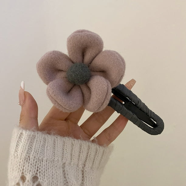 Soft and Stylish Plush Flower Hairpin for Women - Perfect Wedding Hair Accessory and Gift for Her