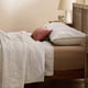 thumbnail image 4 of Juego de colcha Bedsure Queen Size, 100% algodón, color beige, 4 of 9