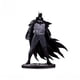 thumbnail image 2 of Estatua de resina DC Direct Batman Black & White Batman 1:10, 2 of 6