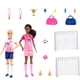 thumbnail image 4 of Playset Barbie Careers para jugador de fútbol con 2 muñecas y 15 unidades, 4 of 6