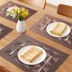 thumbnail image 2 of Juego de 6 Manteles Individuales de Plástico para Decoración de Mesa de Comedor Lavables con Patrón Cuadrangular Café 17.7*11.8 pulgadas, 2 of 6
