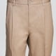 thumbnail image 4 of Pantalón Gabardina 100% Algodón C/Pinzas Hombre beige 56, 4 of 5