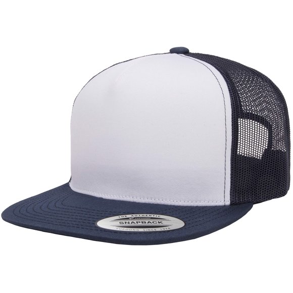 Gorra trucker Yupoong YP Classics con frente blanco y cierre snapback