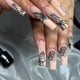 thumbnail image 1 of 24 uñas postizas francesas de ataúd color nude mediano con mariposa negra y pestañas adhesivas, limas de bailarina., 1 of 7